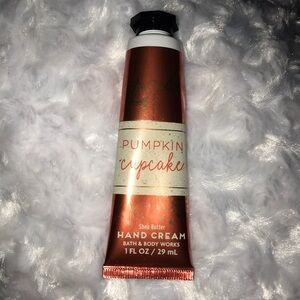 Bath & Body Works Pumpkin Cupcake 🎃🧁 Shea Butter Hand Cream